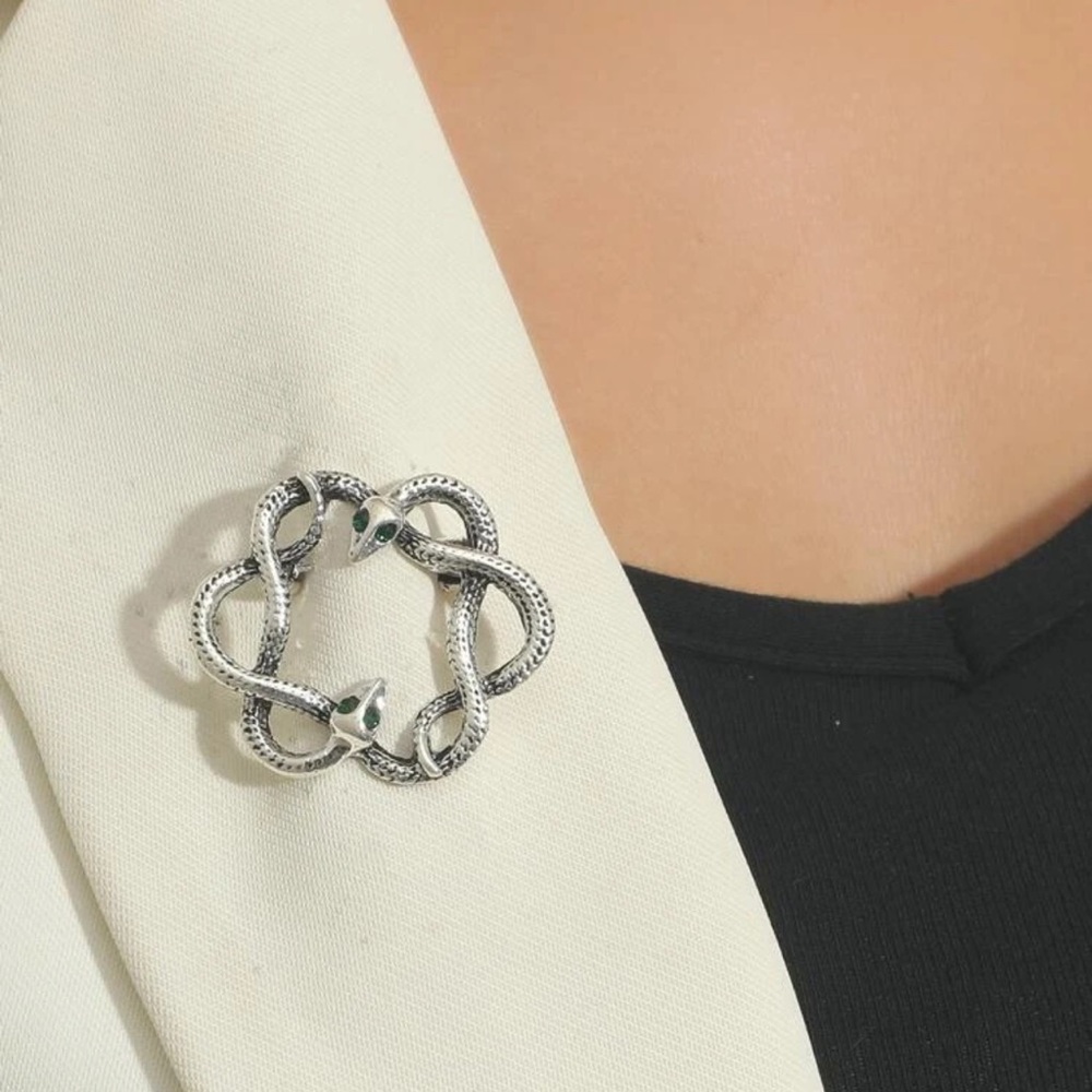 ๐ Awesome Rustic Style Intertwined Rhinestone Serpent Snake Brooch Pin ๐
